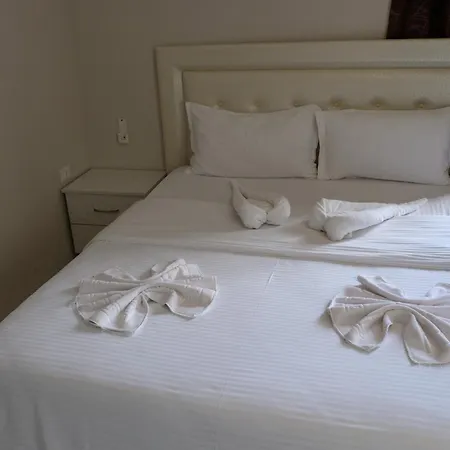Buna Park Hotel Shkoder Exterior photo