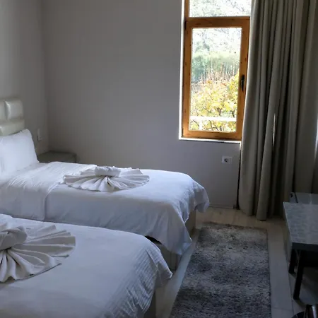 Buna Park Hotel Shkoder Exterior photo