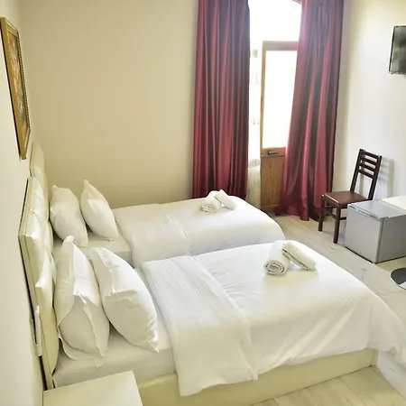 Buna Park Hotel Shkoder Exterior photo