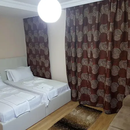 Buna Park Hotel Shkoder Exterior photo