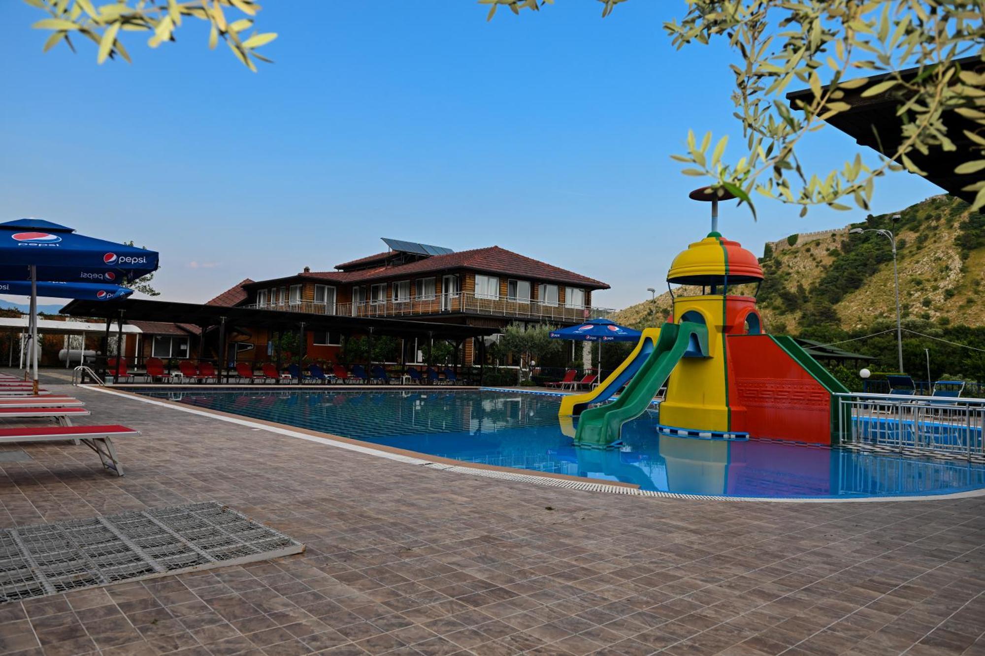 Hotel Buna Park 4*