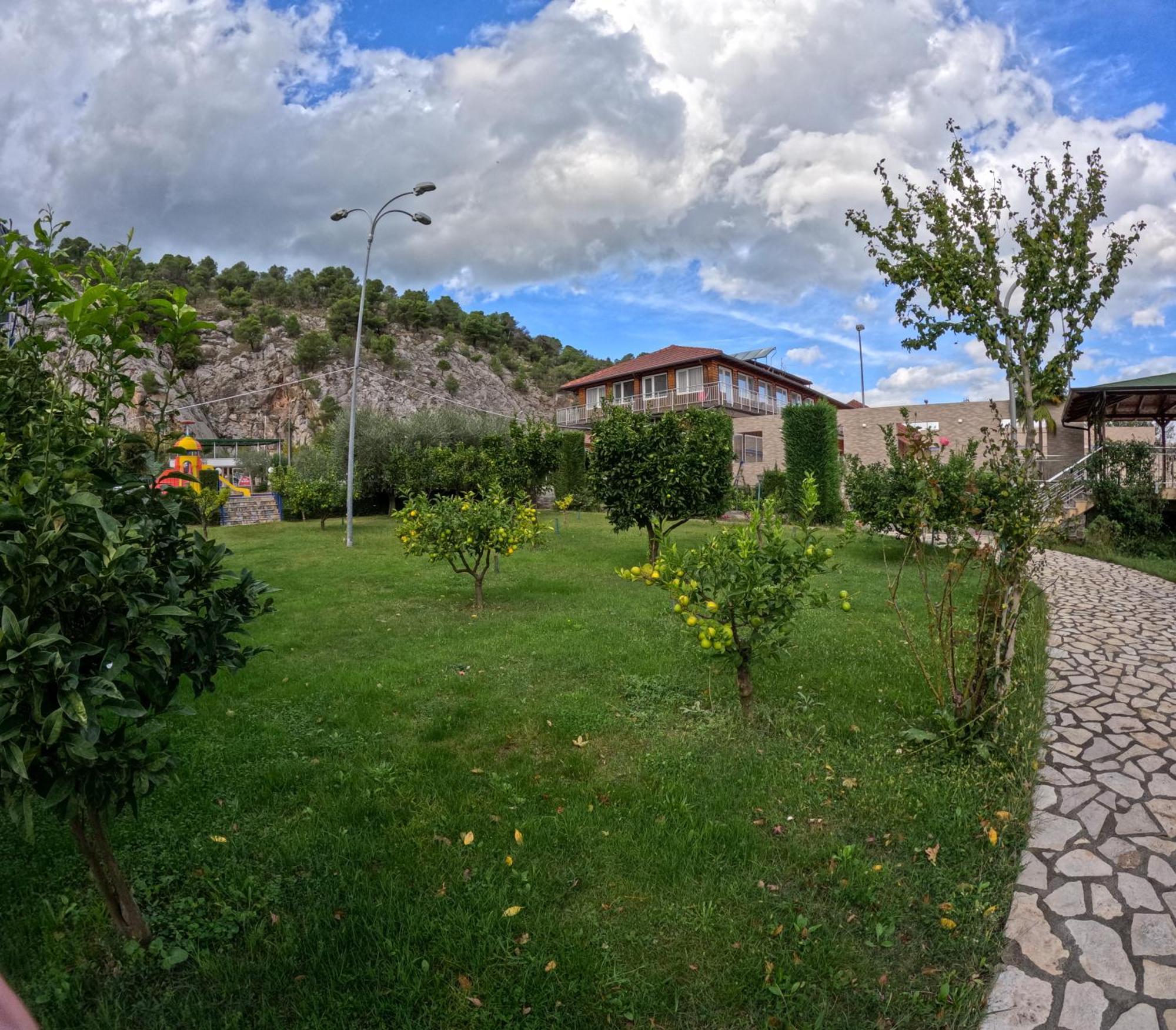 Buna Park 4*