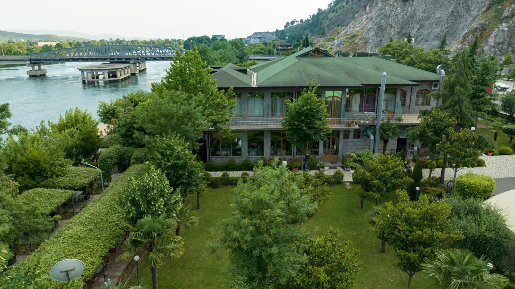 Buna Park Hotel 4*